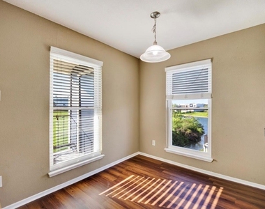 18511 Egret Bay Boulevard - Photo Thumbnail 2