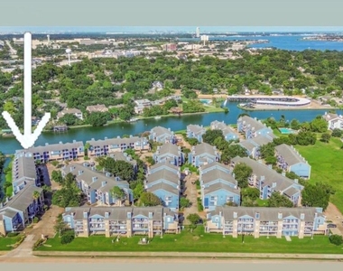 18511 Egret Bay Boulevard - Photo Thumbnail 9