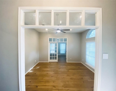 39 Silent Brook Place - Photo Thumbnail 7