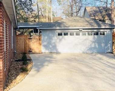 39 Silent Brook Place - Photo Thumbnail 4