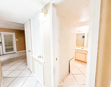 12633 Memorial Drive - Photo Thumbnail 8