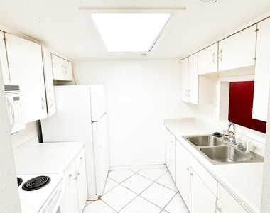 12633 Memorial Drive - Photo Thumbnail 2