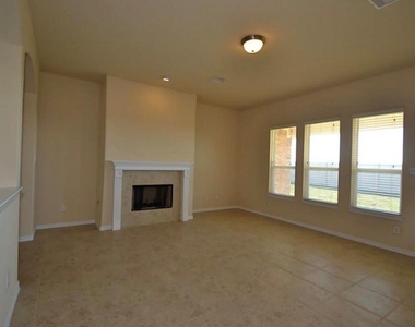 7219 Pearl Terrace Lane - Photo Thumbnail 12