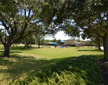 7219 Pearl Terrace Lane - Photo Thumbnail 46