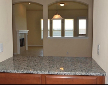 7219 Pearl Terrace Lane - Photo Thumbnail 4