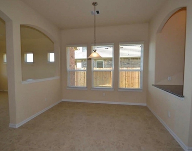 7219 Pearl Terrace Lane - Photo Thumbnail 10