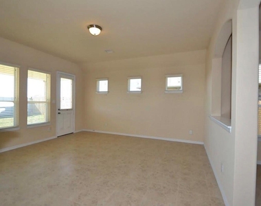 7219 Pearl Terrace Lane - Photo Thumbnail 8