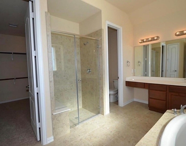 7219 Pearl Terrace Lane - Photo Thumbnail 26