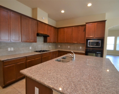 7219 Pearl Terrace Lane - Photo Thumbnail 24