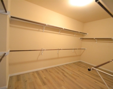 7219 Pearl Terrace Lane - Photo Thumbnail 37
