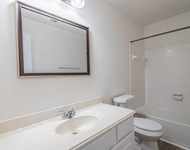 6303 Faulkner Ridge Drive - Photo Thumbnail 15