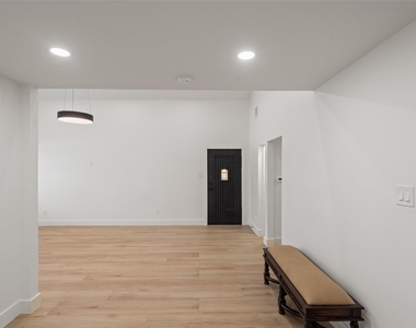 9323 Portal Drive - Photo Thumbnail 28