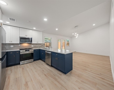 9323 Portal Drive - Photo Thumbnail 6