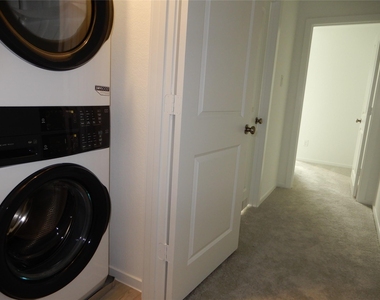21369 Carosella Drive - Photo Thumbnail 11