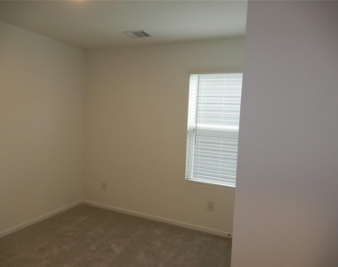 21369 Carosella Drive - Photo Thumbnail 7