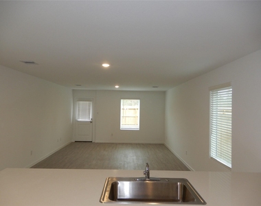 21369 Carosella Drive - Photo Thumbnail 2