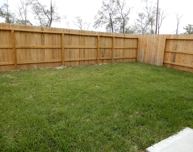 21369 Carosella Drive - Photo Thumbnail 12