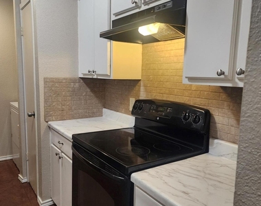 5665 Birchmont Drive - Photo Thumbnail 7