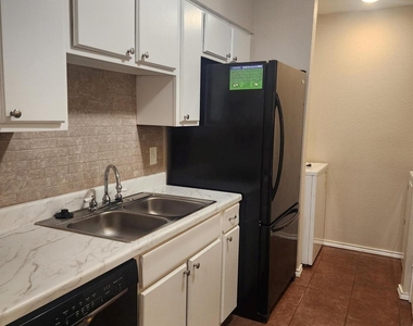5665 Birchmont Drive - Photo Thumbnail 6