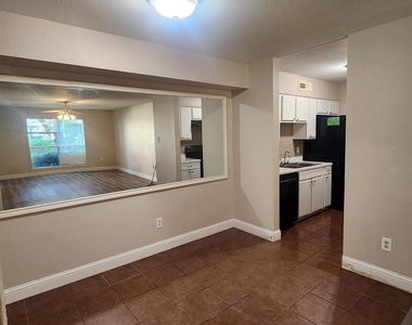 5665 Birchmont Drive - Photo Thumbnail 4