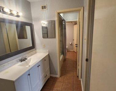 5665 Birchmont Drive - Photo Thumbnail 17