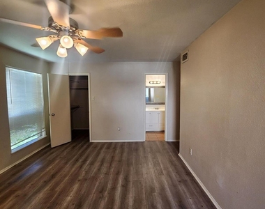 5665 Birchmont Drive - Photo Thumbnail 11