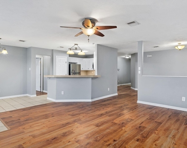 139 Horn Court - Photo Thumbnail 3