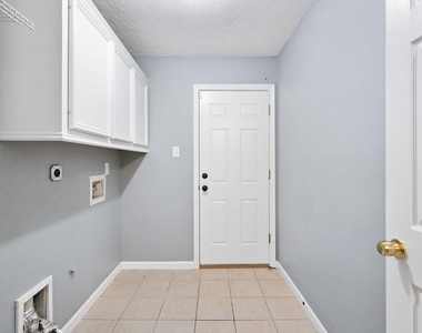 139 Horn Court - Photo Thumbnail 22