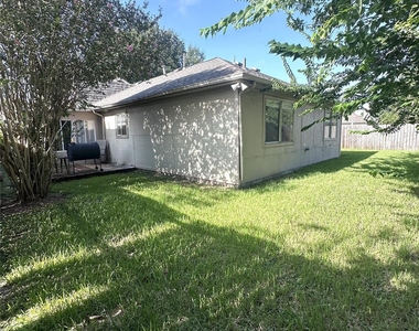 1814 Grove Court Drive - Photo Thumbnail 18