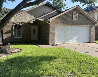 1814 Grove Court Drive - Photo Thumbnail 1