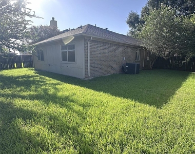 1814 Grove Court Drive - Photo Thumbnail 19