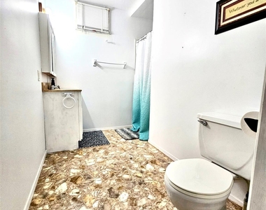 2104 Galveston Avenue - Photo Thumbnail 10