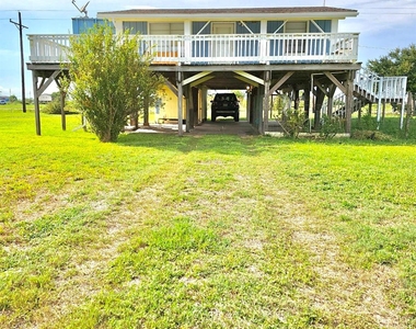 2104 Galveston Avenue - Photo Thumbnail 12