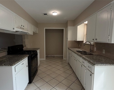1006 Grand Junction Drive - Photo Thumbnail 11
