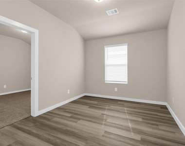 18095 Martin Pines Dr - Photo Thumbnail 17