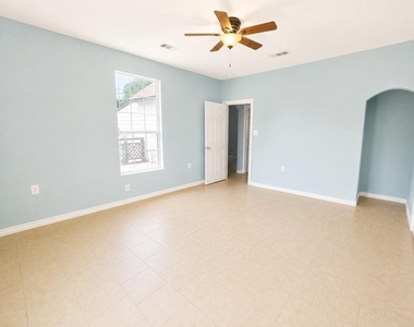 5403 Ave Q 1/2 - Photo Thumbnail 8