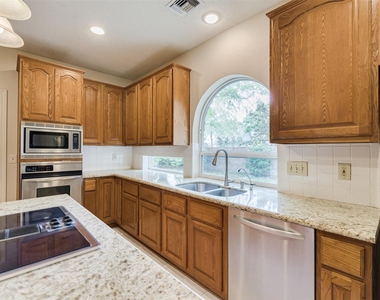 1703 Stemply Court - Photo Thumbnail 9