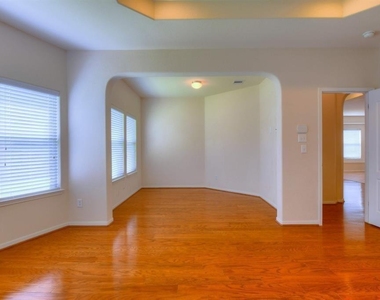 4711 Bellows View Drive - Photo Thumbnail 15