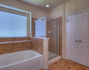 4711 Bellows View Drive - Photo Thumbnail 21