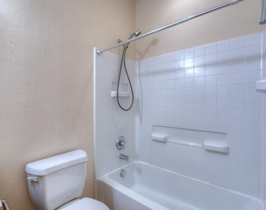 4711 Bellows View Drive - Photo Thumbnail 25