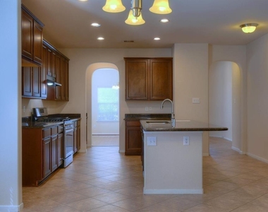 4711 Bellows View Drive - Photo Thumbnail 8