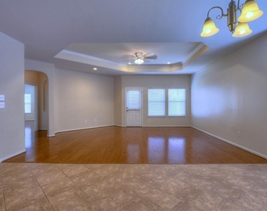 4711 Bellows View Drive - Photo Thumbnail 13