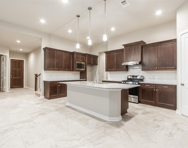 8706 Fox Trail Drive - Photo Thumbnail 8