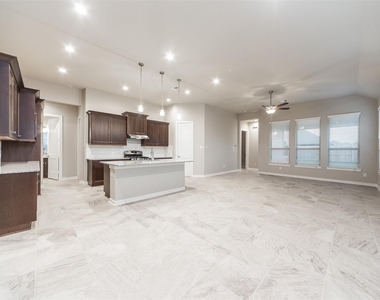 8706 Fox Trail Drive - Photo Thumbnail 5