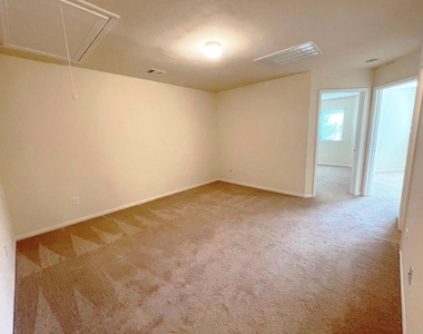 8318 Greys Lane - Photo Thumbnail 9