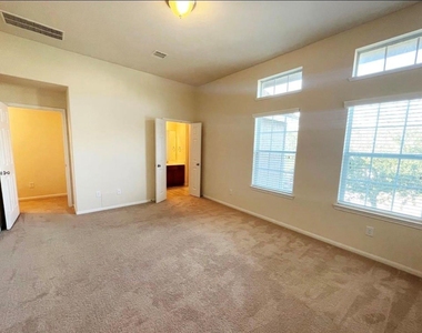 8318 Greys Lane - Photo Thumbnail 5