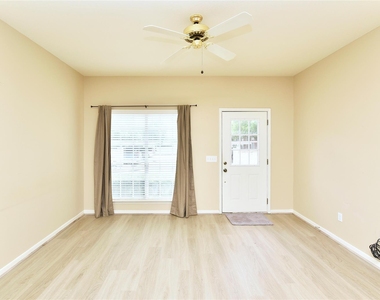 2930 Grants Lake Boulevard - Photo Thumbnail 5
