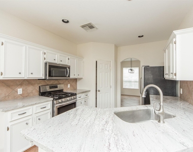 20306 Baytide Court - Photo Thumbnail 8