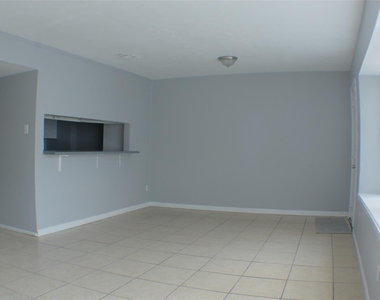 7273 Chasewood Drive - Photo Thumbnail 5