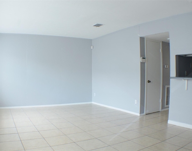 7273 Chasewood Drive - Photo Thumbnail 2